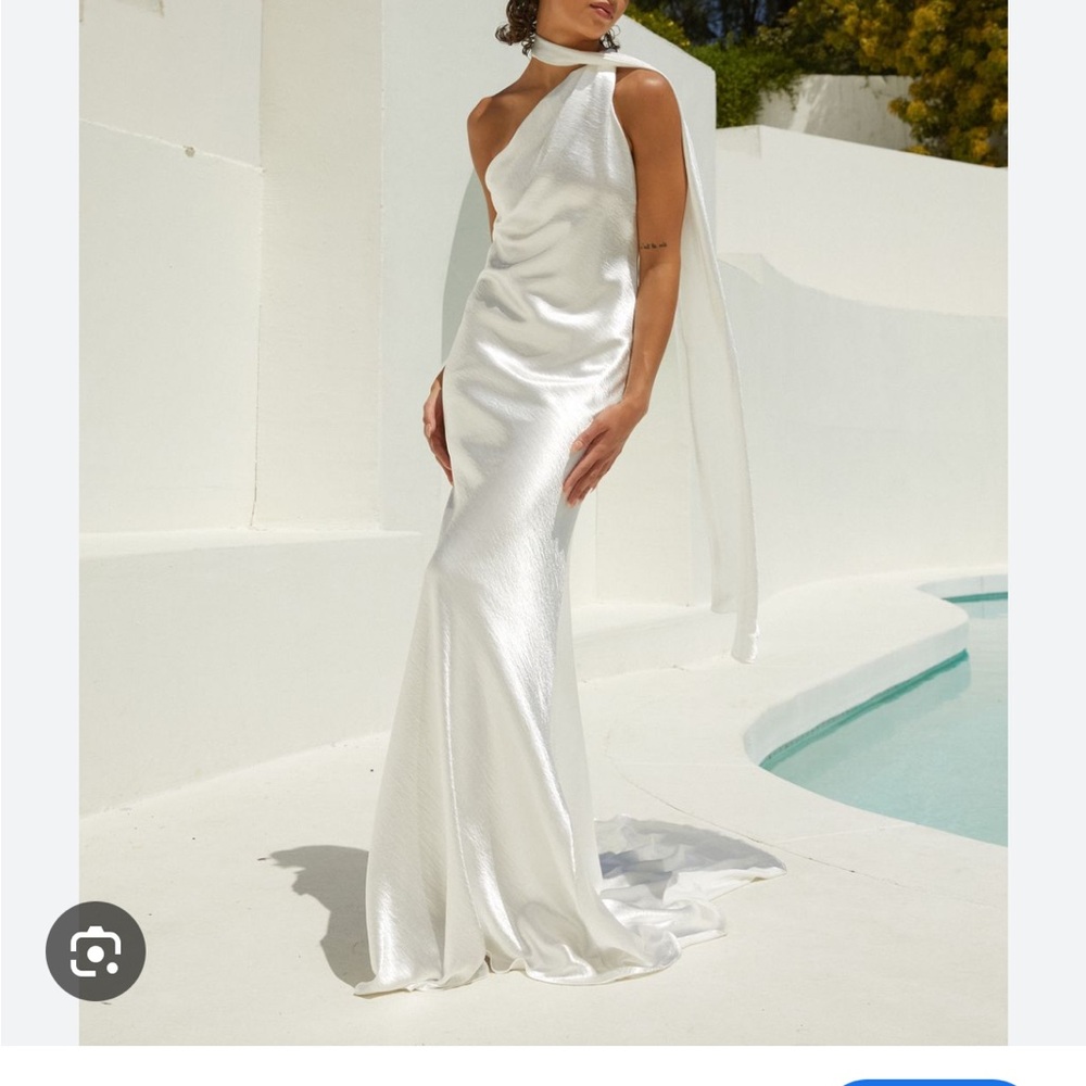 Newhite Palm Wedding Dress